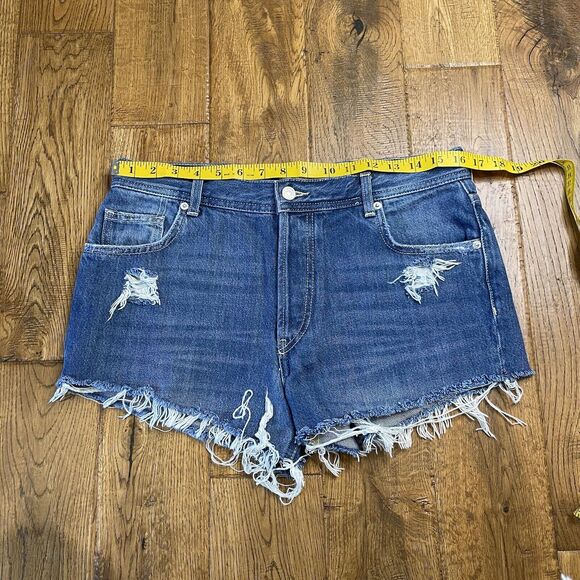 Free People We the Free Distressed Cut Off Button Fly Denim Shorts Size 28 - Picture 3 of 9